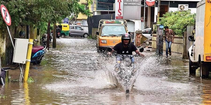 கேரளாவுக்கு அடுத்த 5 நாட்களுக்கு ரெட் அலர்ட்: மிகக் கன மழைக்கு வாய்ப்பு