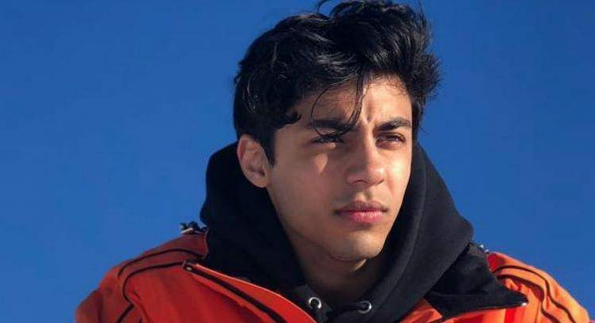 லண்டன் பெண்ணைக் காதலிக்கும் ஷாருக் கானின் மகன்!