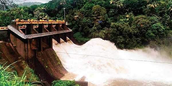 மழையில் நனையும் கேரளம்: 4 அணைகள் திறப்பு: 3 பேர் பலி; ரெட் அலர்ட்!