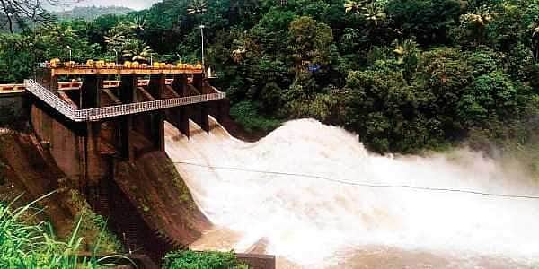 மழையில் நனையும் கேரளம்: 4 அணைகள் திறப்பு: 3 பேர் பலி; ரெட் அலர்ட்!