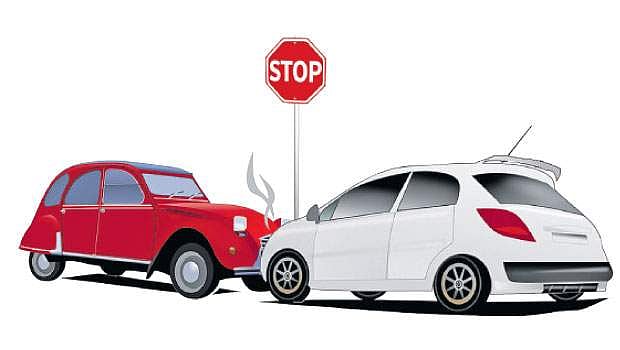 தமிழகத்தில் அதிகரித்து வரும் விபத்துகள்: ஓட்டுநர்களின் கவனக்குறைவே முக்கியக் காரணம்