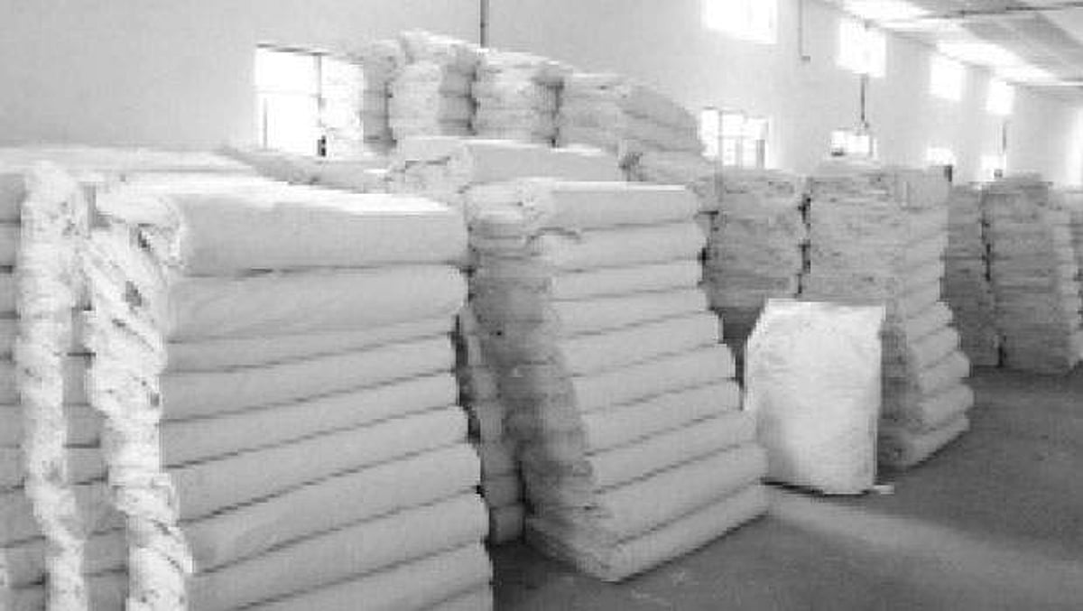 நூல் விலை உயர்வு: ரூ.1000 கோடி ஜவுளி தேக்கம்