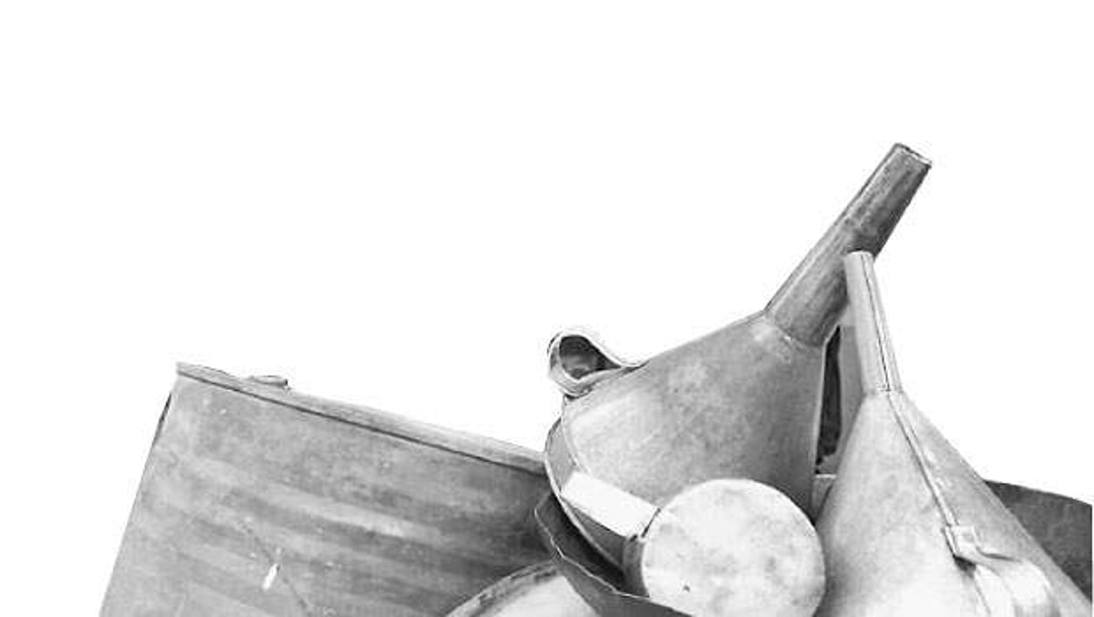 ரேஷனில் மண்ணெண்ணெய் அளவு குறைப்பு!: கிராம மக்கள் வேதனை