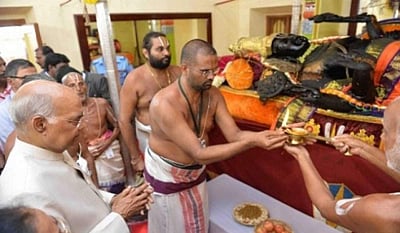 அத்திவரதரை தரிசித்த பிரபலங்கள்! - பகுதி I