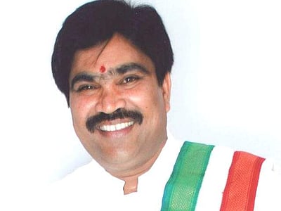 கர்நாடகாவில் சுயேட்சை எம்.எல்.ஏ தகுதி நீக்கம்: சபாநாயகர் அதிரடி 