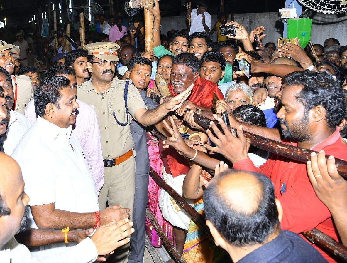 தமிழக முதல்வர் பழனிசாமி