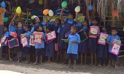 நக்ஸல் தாக்குதலால் மூடப்பட்ட பள்ளி 14 ஆண்டுகளுக்கு பின் மீண்டும் திறப்பு