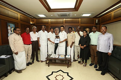 ‘வரைவு தேசிய கல்விக் கொள்கை’ குறித்து ஆய்வறிக்கை: ஸ்டாலினிடம் ஒப்படைப்பு 