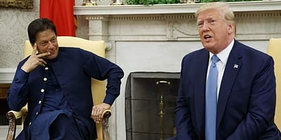 அமெரிக்க பயணத்தில் பாக். பிரதமர் அணிந்த ஆடையால் சர்ச்சை