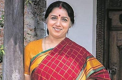 நடிகை ரேவதி இயக்கும் புதிய படம்!