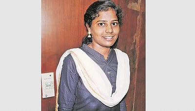 வேண்டாம் என்று சொன்னவர்களை திரும்பிப் பார்க்க வைத்த தங்க மகள்! நெகிழ்ச்சியான வெற்றிக் கதை!