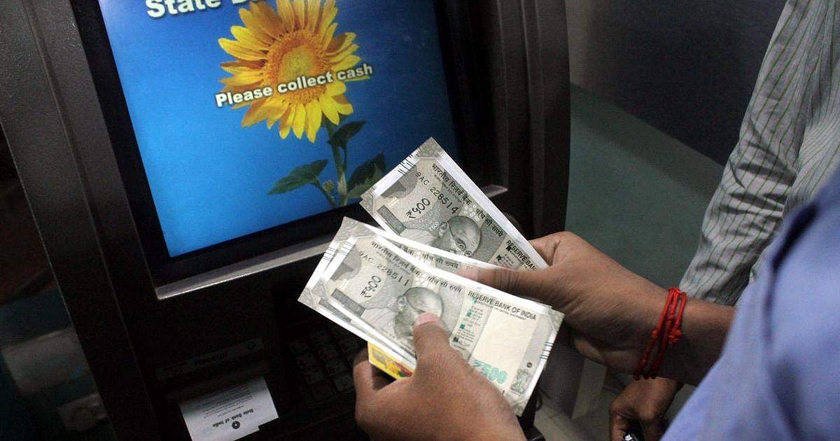 இப்போதெல்லாம் ஏ டி எம் திருடர்கள் பாலிவுட் ஹீரோக்கள் போலத்தான் அணுகுகிறார்கள், நம்பி விடாதீர்கள்: வங்கி அதிகாரி எச்சரிக்கை!