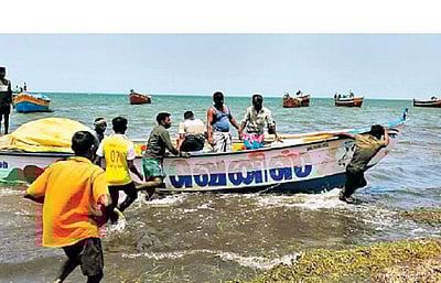 தமிழக மீனவர்கள் 10 பேர் கைது!