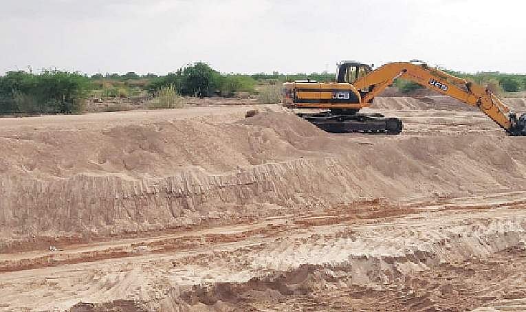 தென்பெண்ணையில் தொடரும் மணல் கடத்தல்!