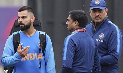 விராட் கோலியின் விருப்பப்படி மீண்டும் பயிற்சியாளராகத் தேர்வாகவுள்ள ரவி சாஸ்திரி! 