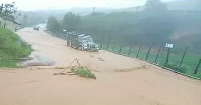 அவலாஞ்சியை தொடர்ந்து மிரட்டும் மழை: ஒரே நாளில் 45 செ.மீ. மழை பதிவு