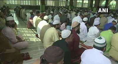 நாடு முழுவதும் உற்சாகத்துடன் பக்ரீத் கொண்டாட்டம்!