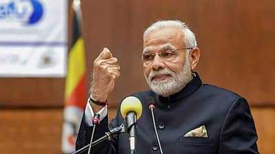 370 ரத்து விஷயத்தில் ஜம்மு - காஷ்மீர் மக்கள் உங்களுடன் நிற்பார்கள் என்று எப்படி நம்புகிறீர்கள்? எனும் கேள்விக்கு மோடியின் ஆணித்தரமான பதில்!