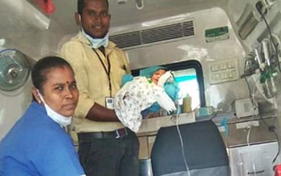 அத்திவரதரை தரிசித்த கர்ப்பிணிக்கு கோயில் வளாகத்திலேயே சுகப்பிரசவம்!