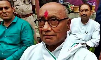 காஷ்மீர் விவகாரத்தில் இந்தியாவுக்கு மிகப்பெரிய சிக்கலை பாஜக ஏற்படுத்திவிட்டது: திக்விஜய் சிங் 'திடீர்' கொந்தளிப்பு