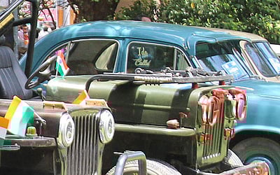 மதுரையில் பழையான கார் - டூவீலர் கண்காட்சி