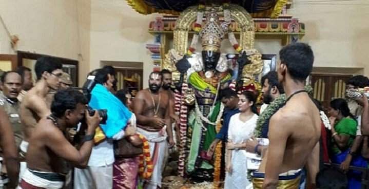 அத்திவரதரை தரிசித்த நயன்தாரா!