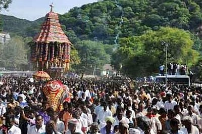 அழகர் கோயிலில் ஆடித் தேரோட்டம்: பல்லாயிரக்கணக்கான பக்தர்கள் பங்கேற்பு