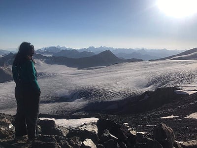 ஐரோப்பிய கண்டத்தின் உயரிய சிகரத்தில் தேசியக் கொடி: சுதந்திர தினத்தில் சென்னைப் பெண் சாதனை!