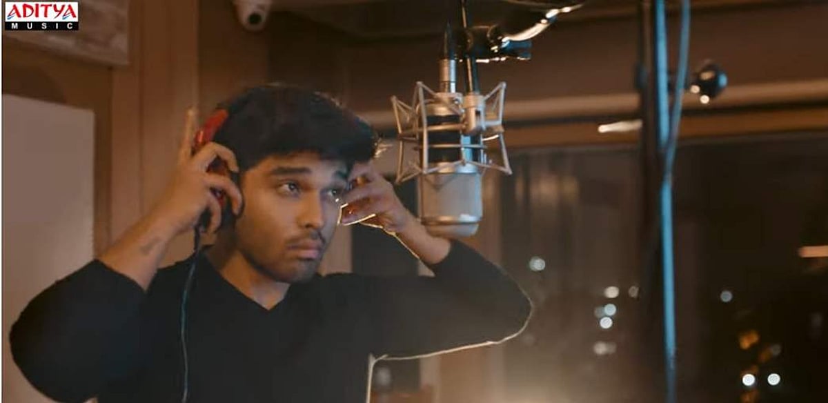 விக்ரன் மகன் பாடிய பாடல்!