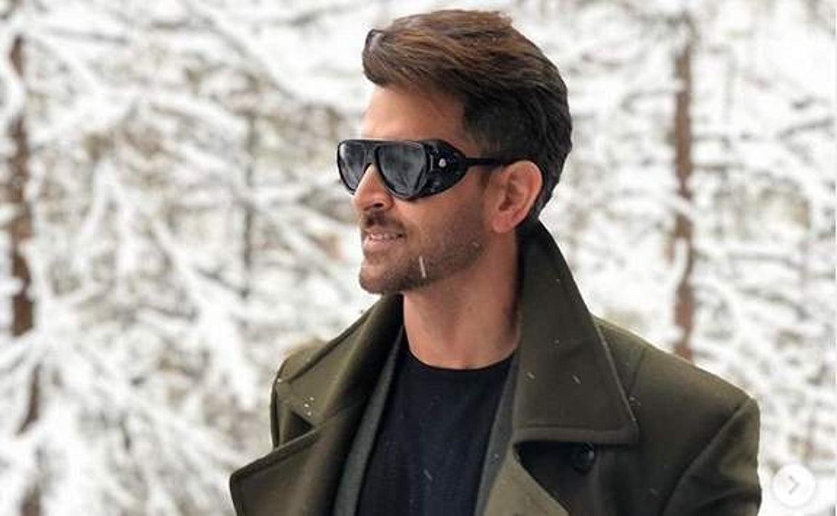 ‘உலகின் மிக அழகிய ஆண்’ பட்டத்தை வென்ற பிரபல பாலிவுட் நடிகர் ஹிருத்திக் ரோஷன்!