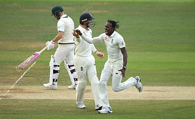 ஜோஃப்ரா ஆர்ச்சர் போன்ற வீரர்களை இனியும் நாம் இழக்கக் கூடாது: மே.இ. தீவுகள் முன்னாள் வீரர் கோரிக்கை!