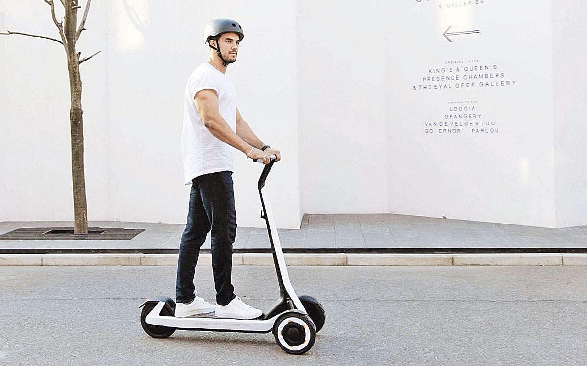 செயற்கை நுண்ணறிவு எலக்ட்ரிக் ஸ்கூட்டர்!