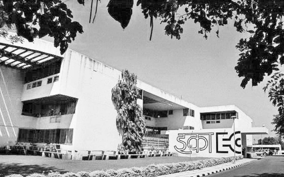 வேலை... வேலை... வேலை...