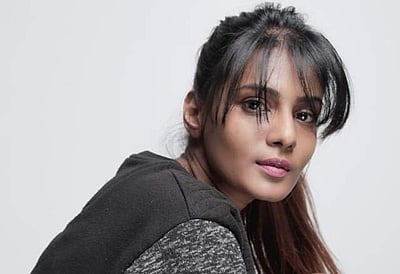 ‘பிக் பாஸ்’ மீரா மிதுன் மீது வழக்குப் பதிவு