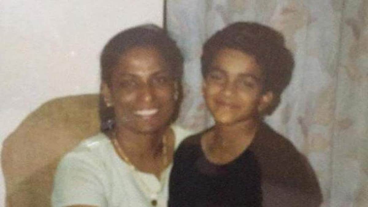 பி.டி.உஷாவுடன் இந்த புகைப்படத்தில் இருப்பது யார் தெரிகிறதா?: இணையத்தில் வைரலான போட்டோ