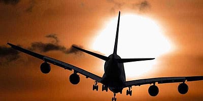 பாகிஸ்தானின் வான் எல்லையில் இந்திய விமானங்கள் பறக்க முழுவதும் தடை