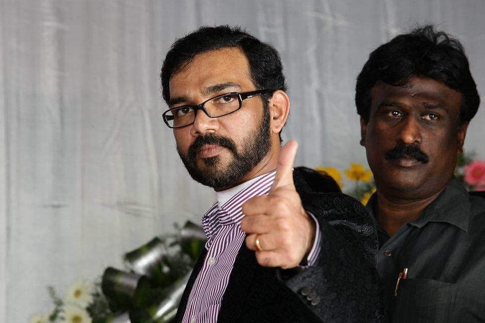 காவலர்களின் அவமதிப்புச் செயலுக்கு இயக்குநர் ரமணாவிடம் வருத்தம் தெரிவித்த காவல் அதிகாரிகள்!