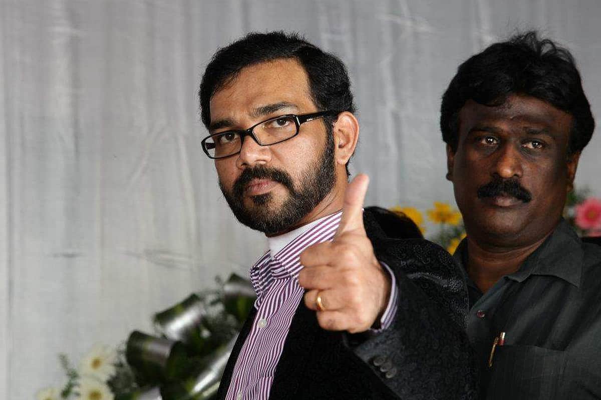 காவலர்களின் அவமதிப்புச் செயலுக்கு இயக்குநர் ரமணாவிடம் வருத்தம் தெரிவித்த காவல் அதிகாரிகள்!