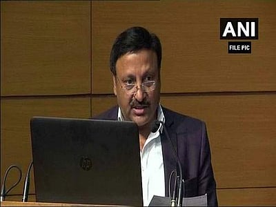 பொதுத்துறை வங்கிகள் இணைப்புகளால் வேலை இழப்பு ஏற்படாது: நிதி செயலாளர் பேட்டி