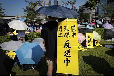 ‘ஹாங்காங்’ 10 நாட்களாய் தொடரும் புரட்சி... அதிர்ச்சியில் சீனா!