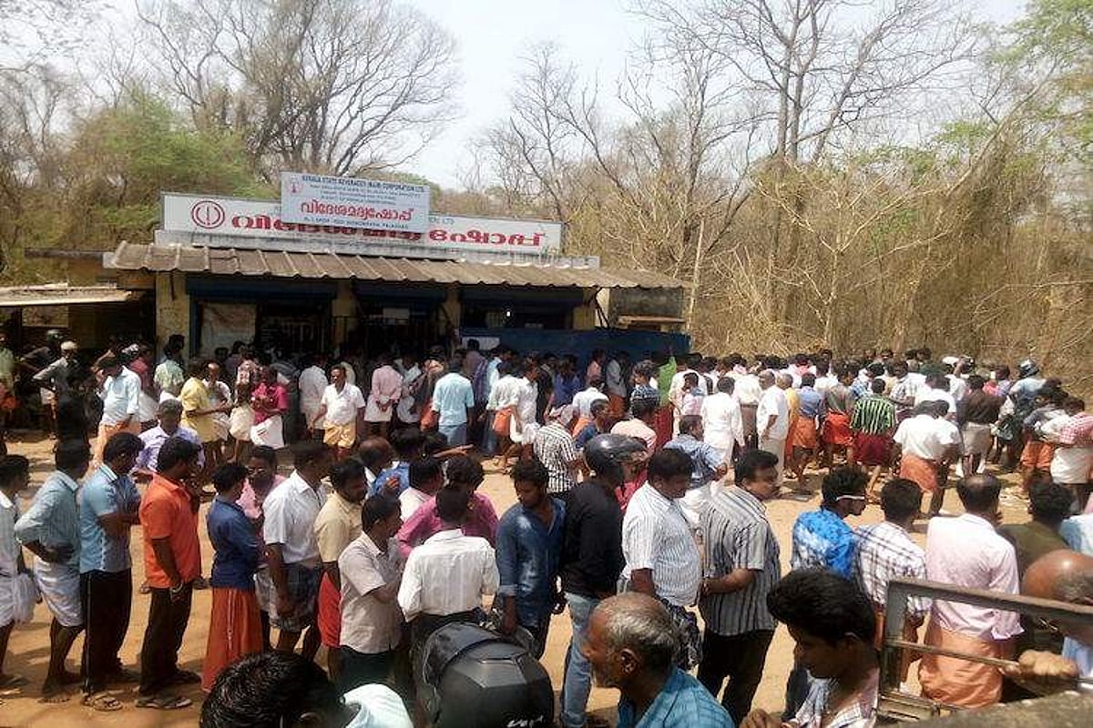 கேரளாவில் ஓணத்திற்கு சரக்கு விற்பனை எவ்வளவு தெரியுமா? டாஸ்மாக்கிற்கு 'டஃப் பைட்'!