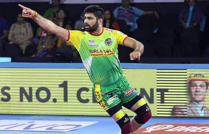 புரோ கபடி லீக்: 1000 புள்ளிகளை குவித்த முதல் வீரர் பர்தீப் நர்வால்