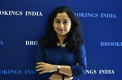 இ- சிகரெட்டுக்குத் தடை எந்த அடிப்படையில் எடுக்கப்பட்ட முடிவு? பிரதமரின் பொருளாதார ஆலோசனைக் குழு உறுப்பினர் கேள்வி