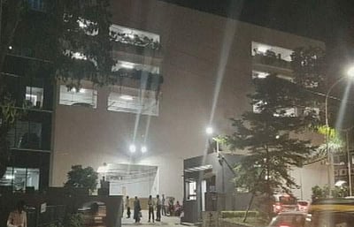 அம்பத்தூர் தொழிற்பேட்டையில் பரபரப்பு: நிறுவனத்தின் மாடியில் இருந்து குதித்து சாப்ட்வேர் பெண் ஊழியர் தற்கொலை