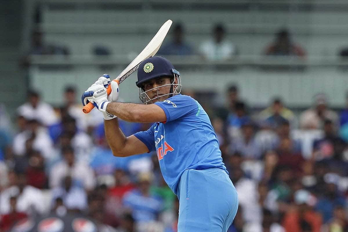 டி20 உலகக் கோப்பைக்கு தோனியைத் தாண்டி யோசிக்க வேண்டும்: கவாஸ்கர் கருத்து