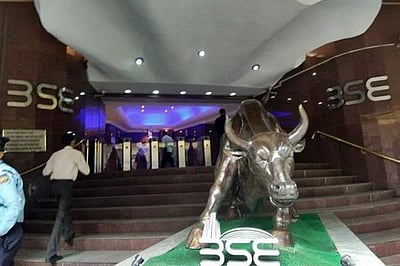 பங்குச் சந்தை தொடங்கியவுடன் சென்செக்ஸ், நிஃப்டி உயர்ந்து வர்த்தகம்