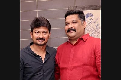 விக்கிரவாண்டியில் உதயநிதி! மனு தாக்கல் செய்த கௌதம சிகாமணி!