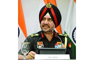 ஜம்மு-காஷ்மீர் ஆளுநருடன் வடமண்டல ராணுவ தளபதி சந்திப்பு