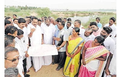 புகழூரில் கட்டப்படும் கதவணையில் மின்சாரம் தயாரிக்க கருத்துரு கேட்பு: எம்.ஆர். விஜயபாஸ்கர்