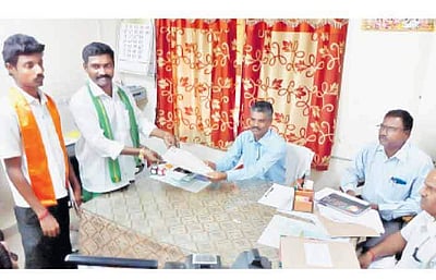 விக்கிரவாண்டி இடைத் தேர்தல்: முதல் நாளில் சுயேச்சை வேட்பு மனு தாக்கல்